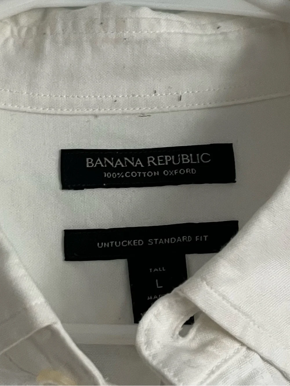 Banana Republic • Classic White Button-Down Men's Shirt - Large Tall